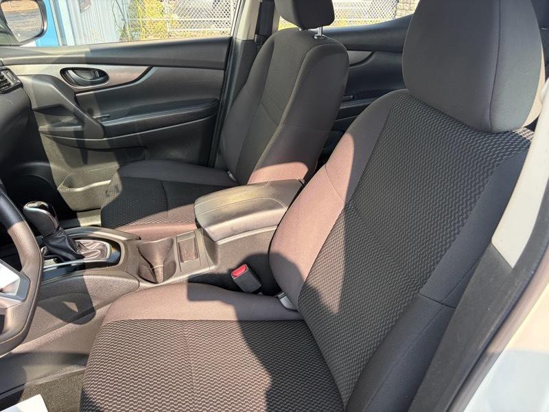 2019 Nissan Rogue Image 14