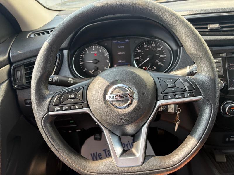 2019 Nissan Rogue Image 16
