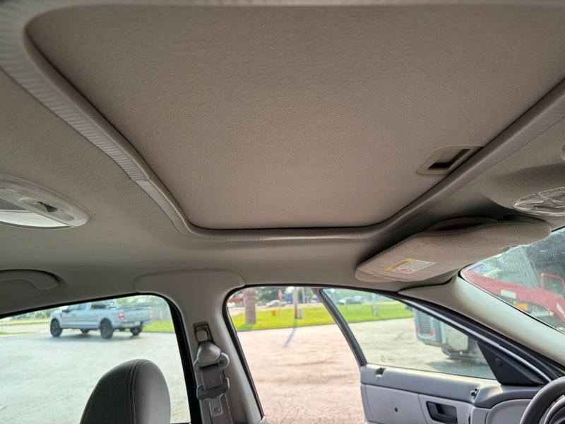 2003 Ford Taurus Image 11