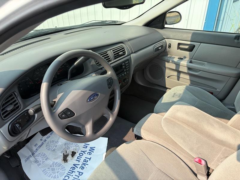 2003 Ford Taurus Image 14