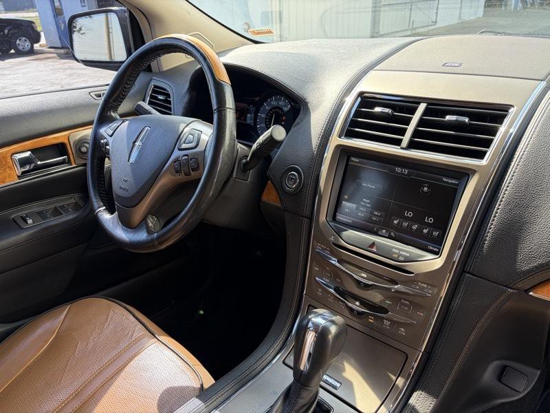 2011 Lincoln MKX Image 9