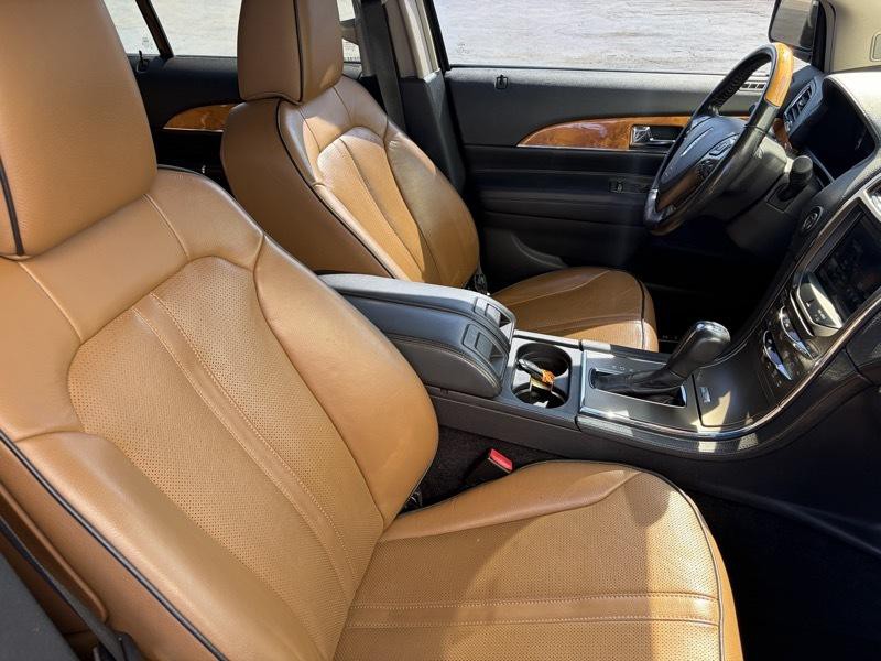 2011 Lincoln MKX Image 10
