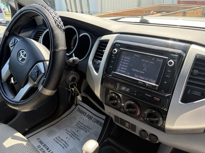 2014 Toyota Tacoma Image 12