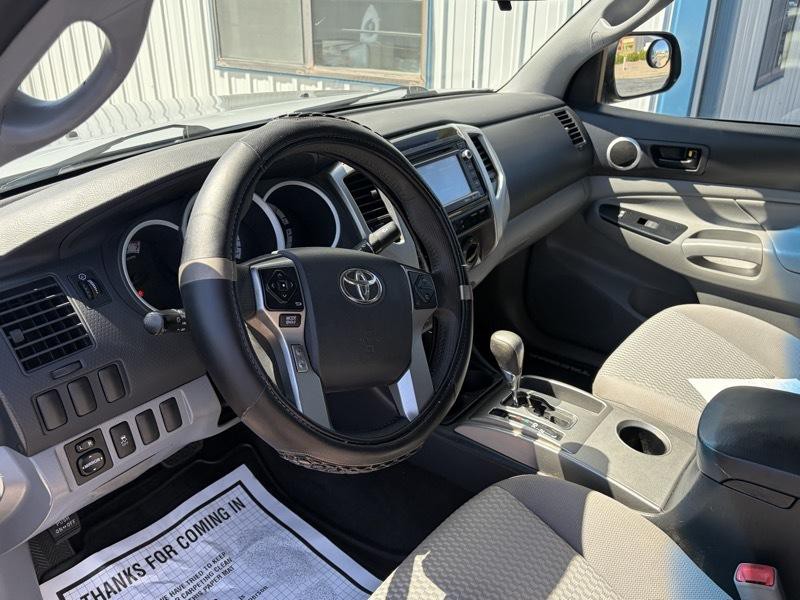 2014 Toyota Tacoma Image 15
