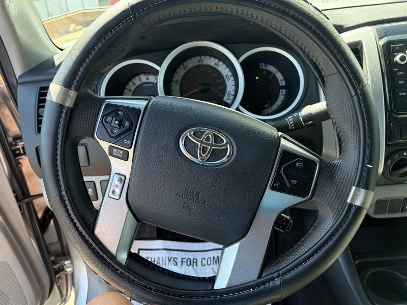2014 Toyota Tacoma Image 16
