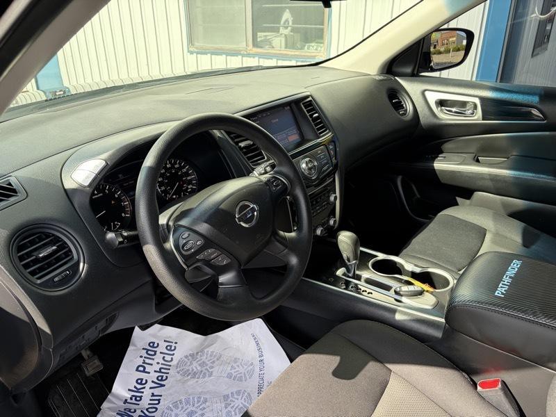 2018 Nissan Pathfinder Image 17