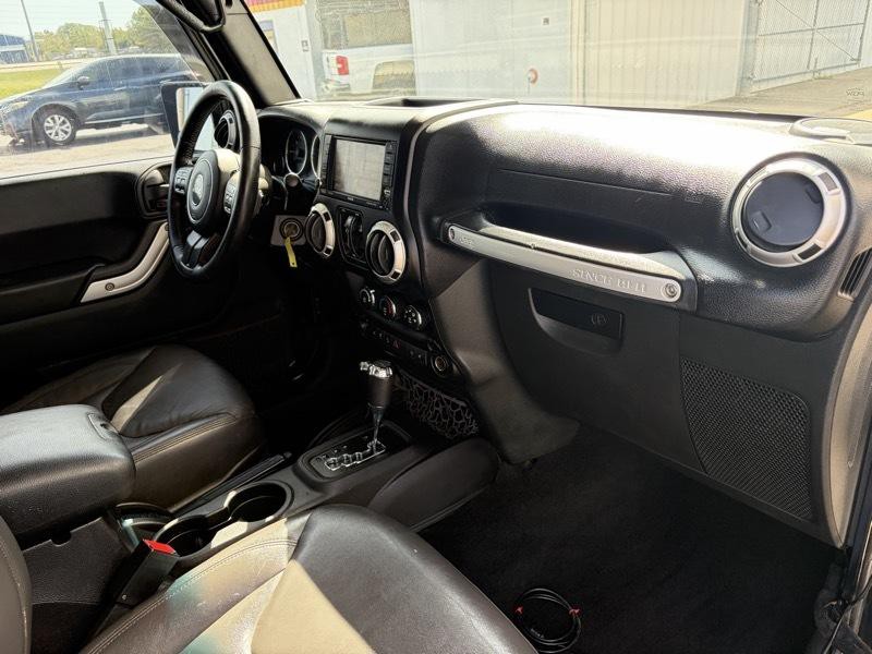 2015 Jeep Wrangler Image 11