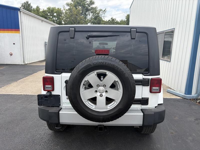 2012 Jeep Wrangler Image 4