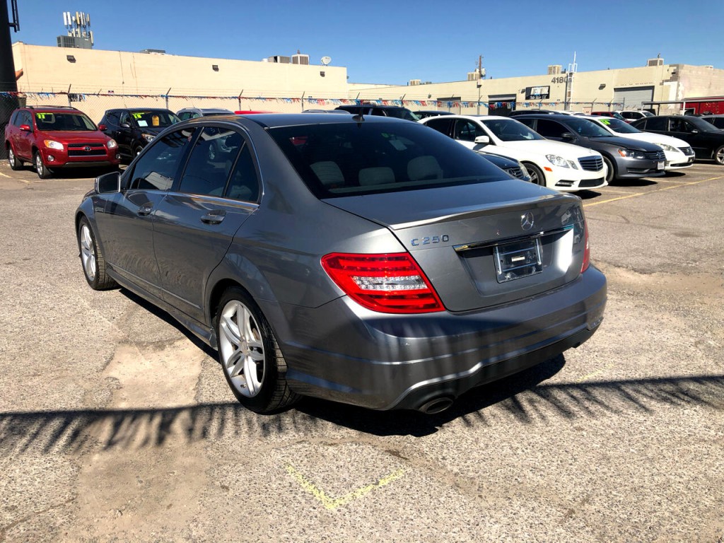 2014 Mercedes-Benz C-Class Image 8