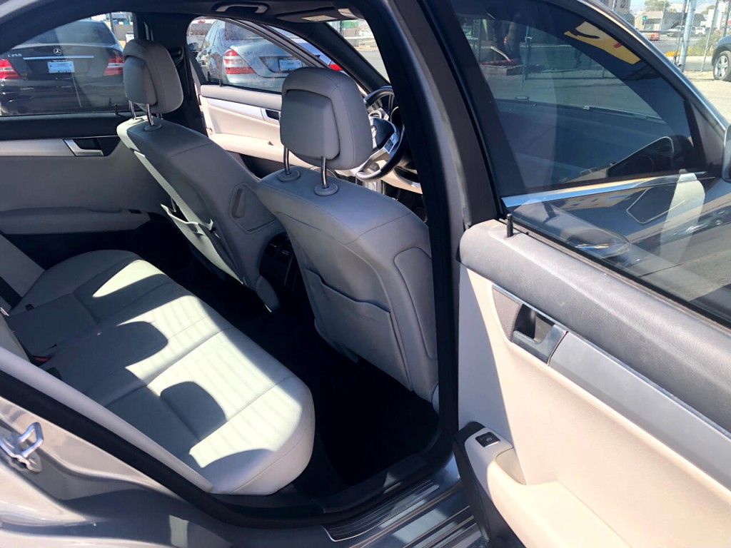 2014 Mercedes-Benz C-Class Image 23
