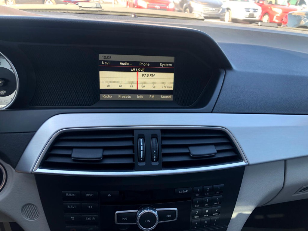 2014 Mercedes-Benz C-Class Image 26