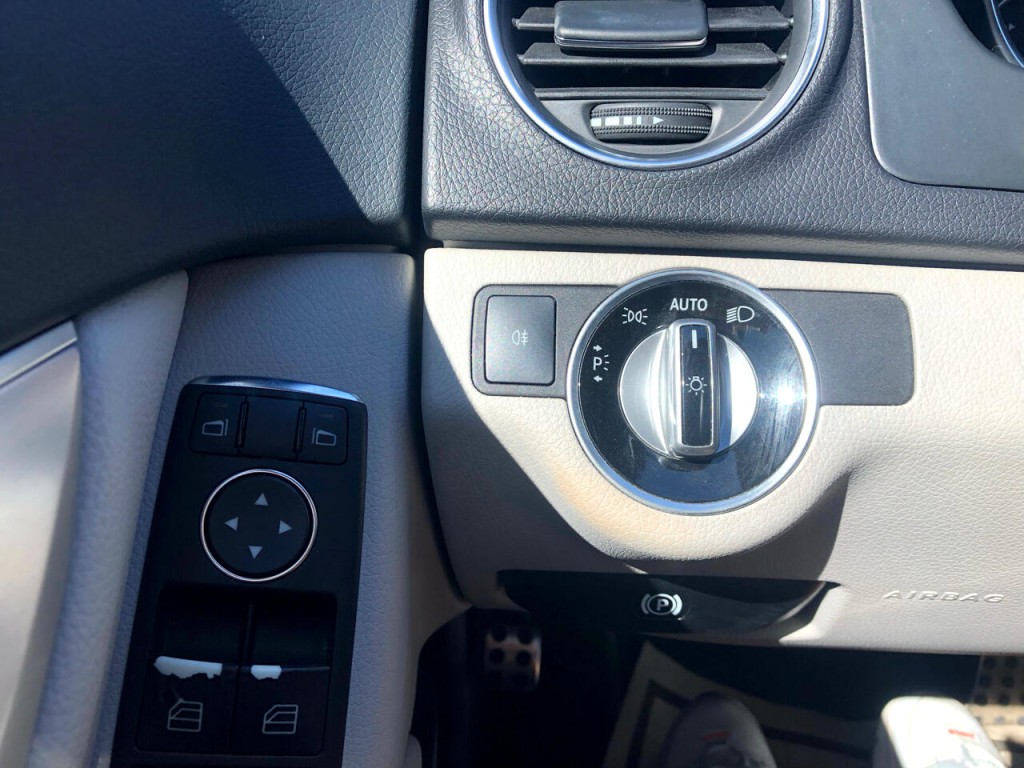 2014 Mercedes-Benz C-Class Image 31