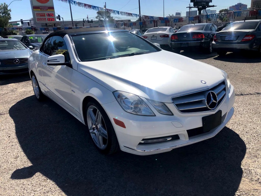 2012 Mercedes-Benz E-Class Image 4