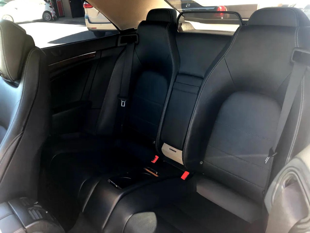 2012 Mercedes-Benz E-Class Image 21