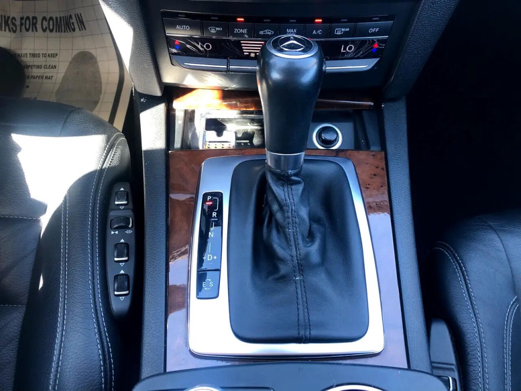 2012 Mercedes-Benz E-Class Image 34