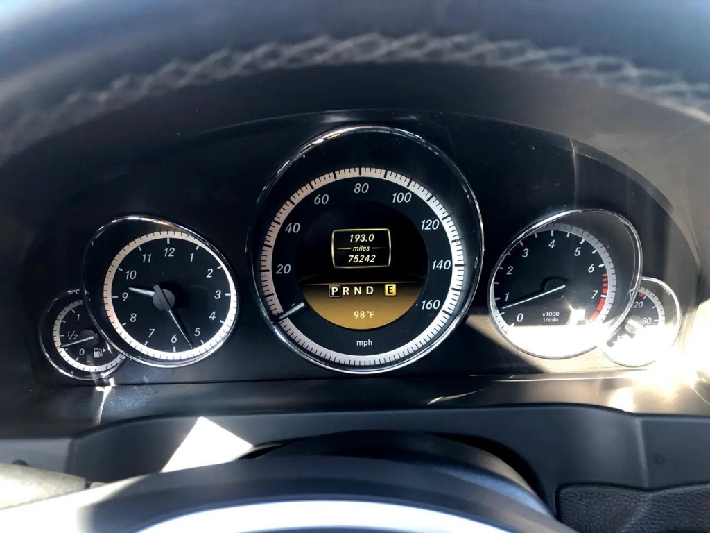 2012 Mercedes-Benz E-Class Image 16