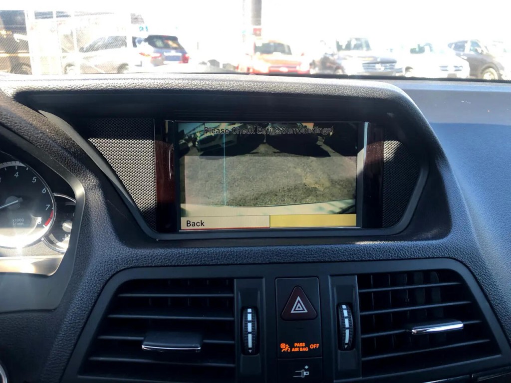 2012 Mercedes-Benz E-Class Image 17