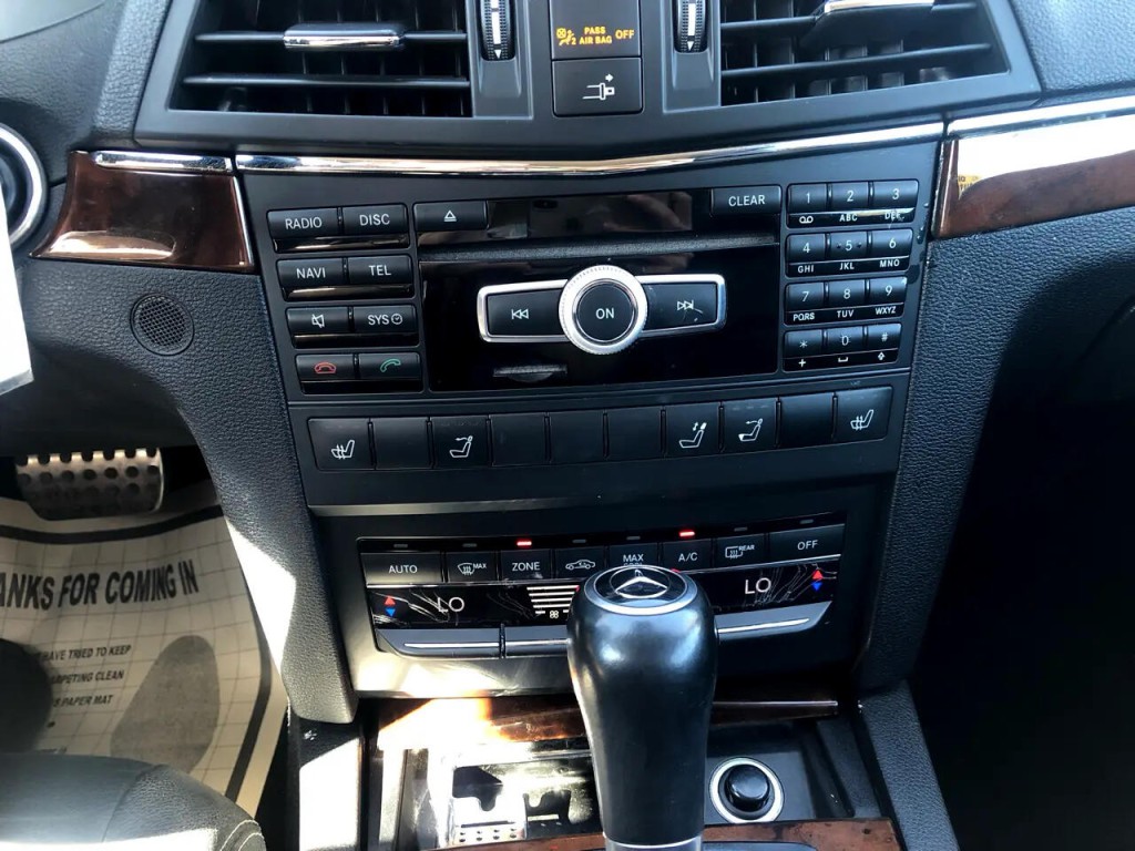 2012 Mercedes-Benz E-Class Image 18