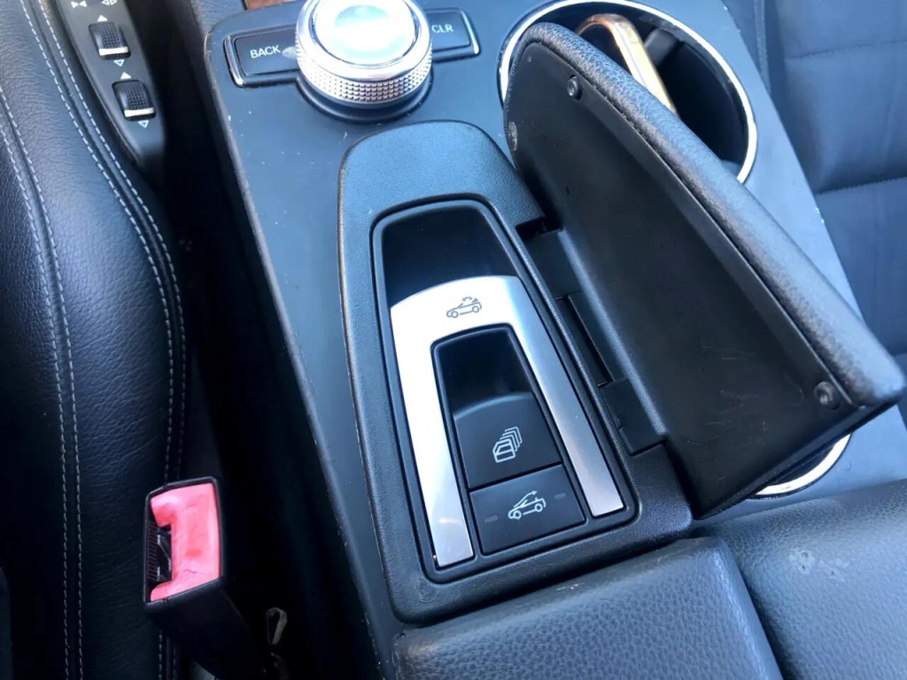 2012 Mercedes-Benz E-Class Image 22