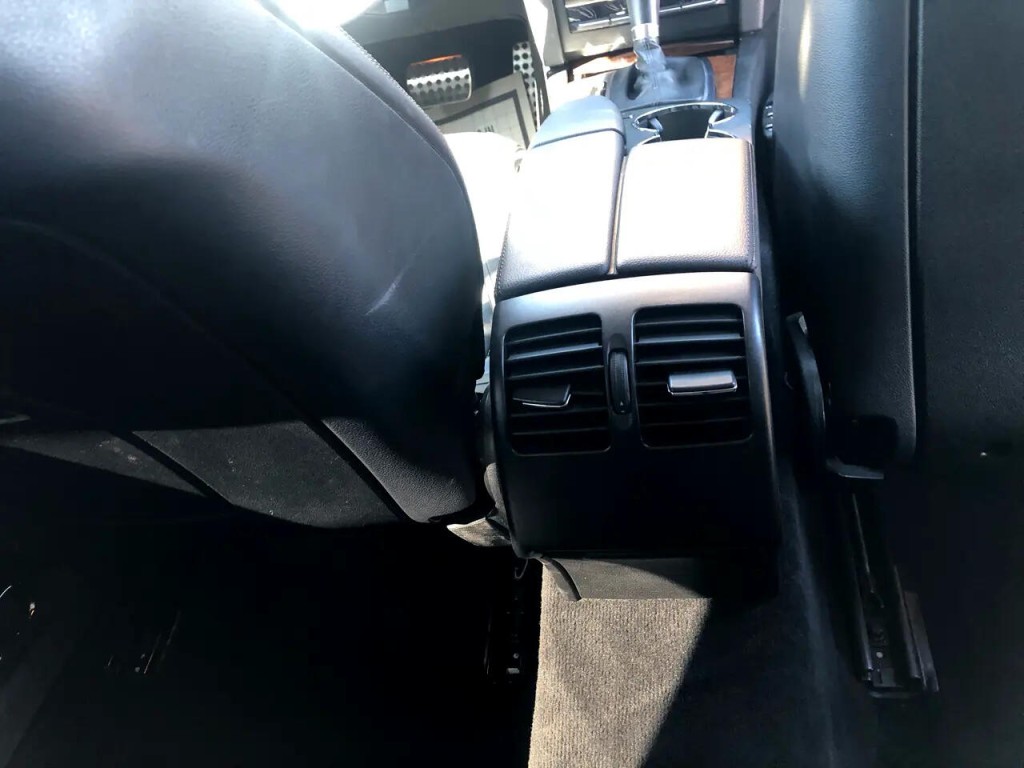 2012 Mercedes-Benz E-Class Image 24