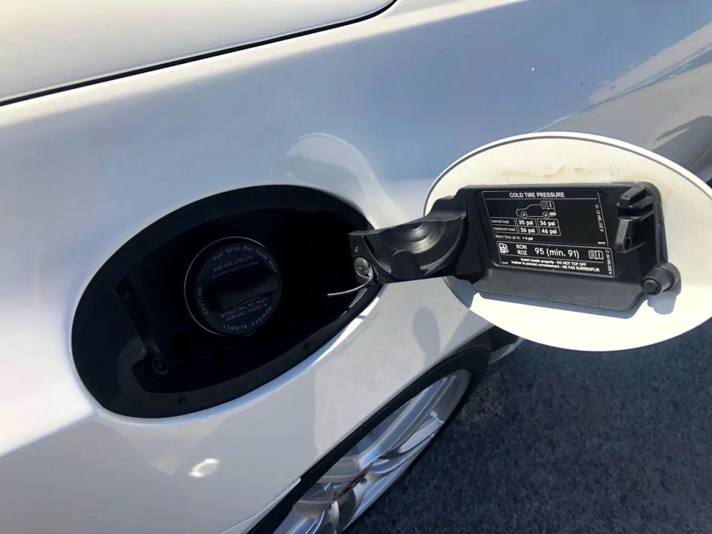 2012 Mercedes-Benz E-Class Image 32