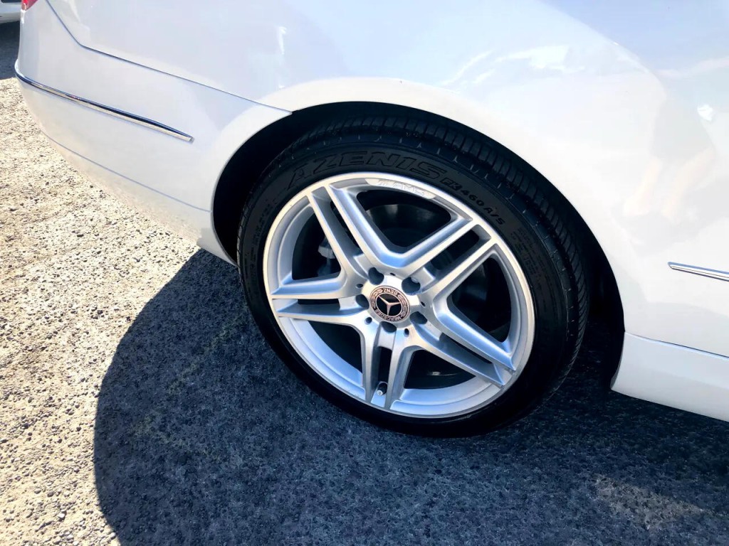 2012 Mercedes-Benz E-Class Image 36