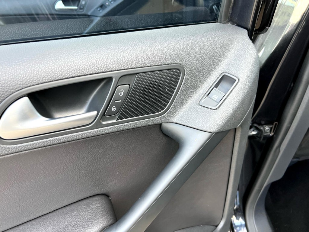 2016 Volkswagen Tiguan Image 22