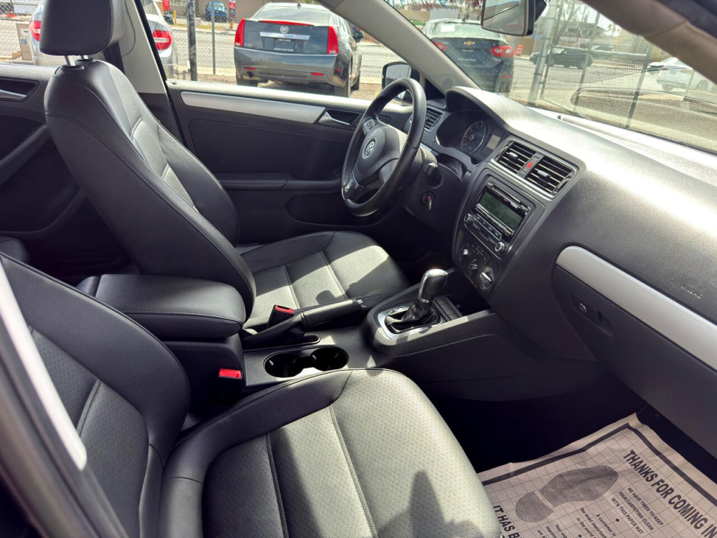 2013 Volkswagen Jetta Image 22
