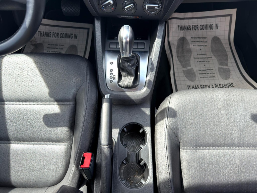 2013 Volkswagen Jetta Image 29