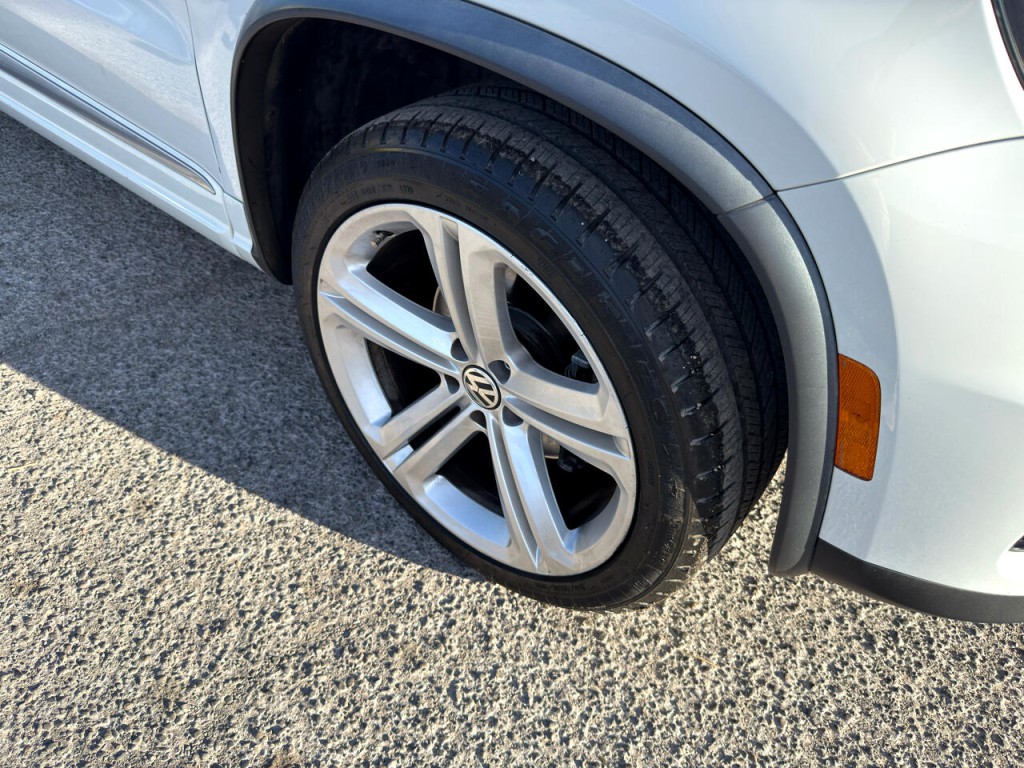 2015 Volkswagen Tiguan Image 12