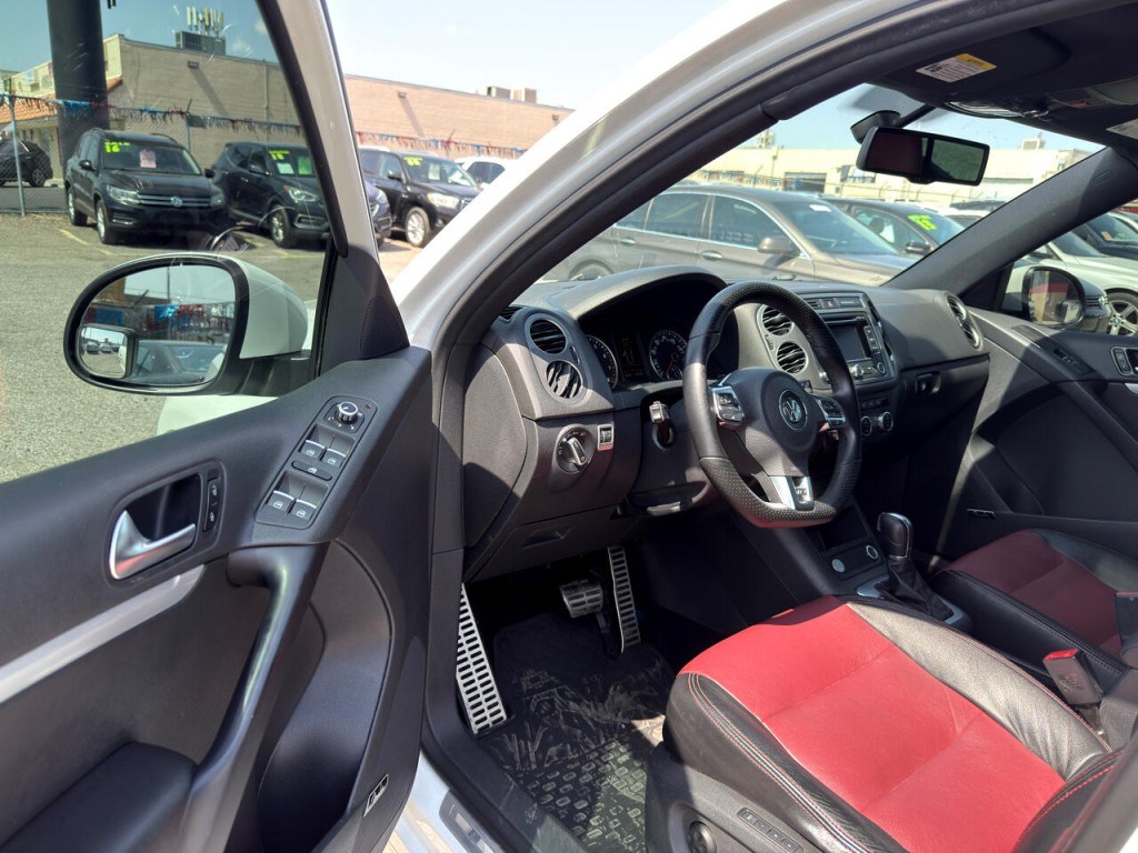 2015 Volkswagen Tiguan Image 17
