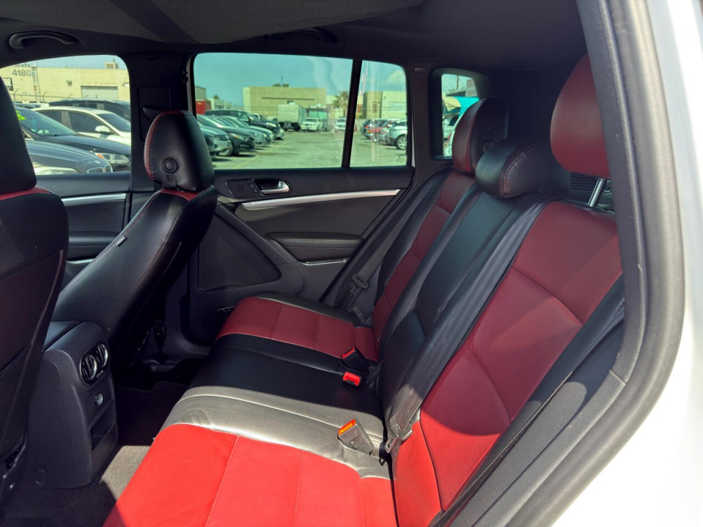 2015 Volkswagen Tiguan Image 20