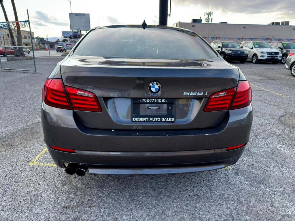2012 BMW 5 Series Image 7