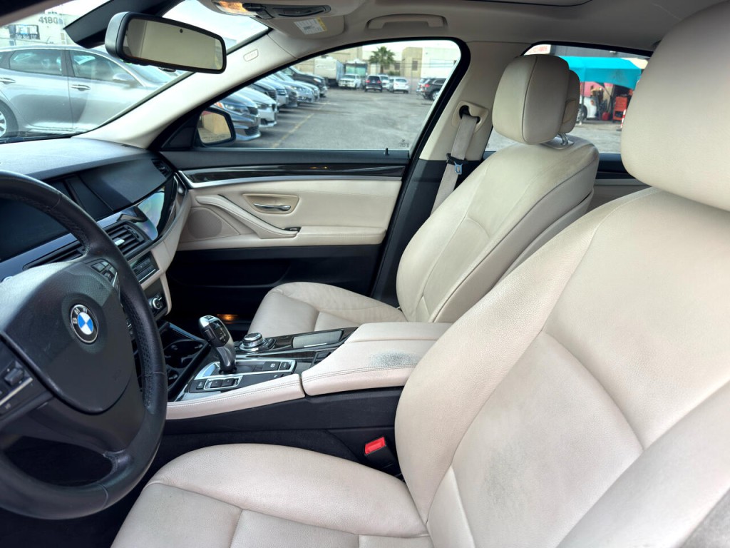 2012 BMW 5 Series Image 19