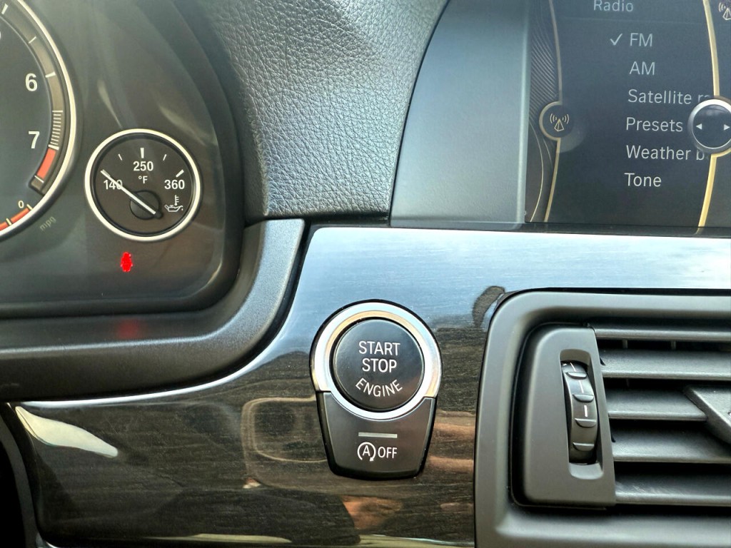 2012 BMW 5 Series Image 31