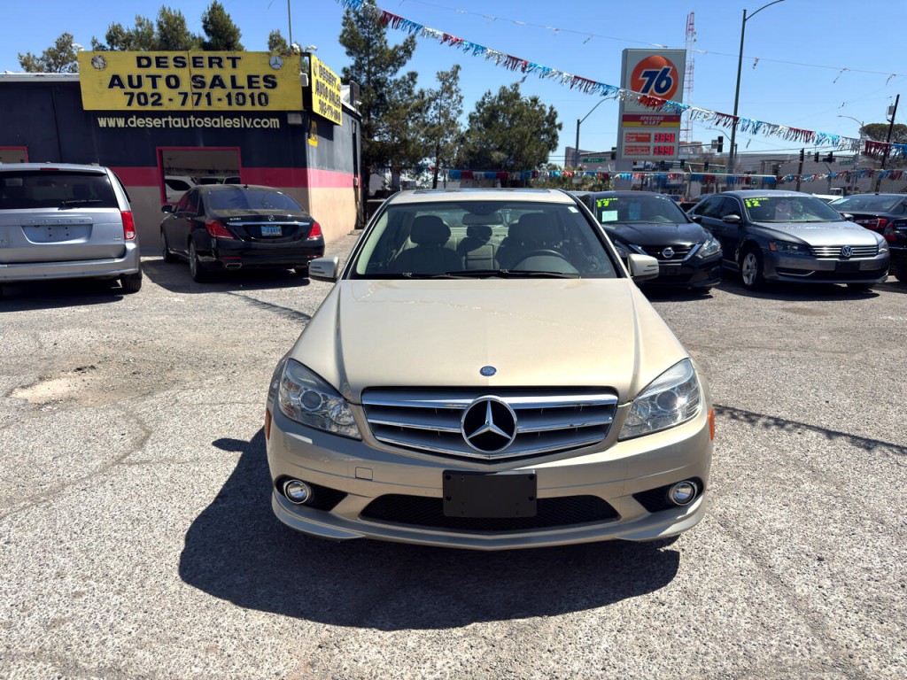 2010 Mercedes-Benz C-Class Image 3