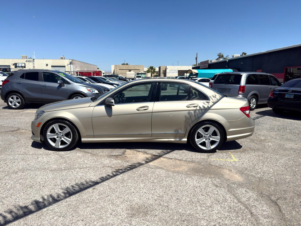 2010 Mercedes-Benz C-Class Image 9