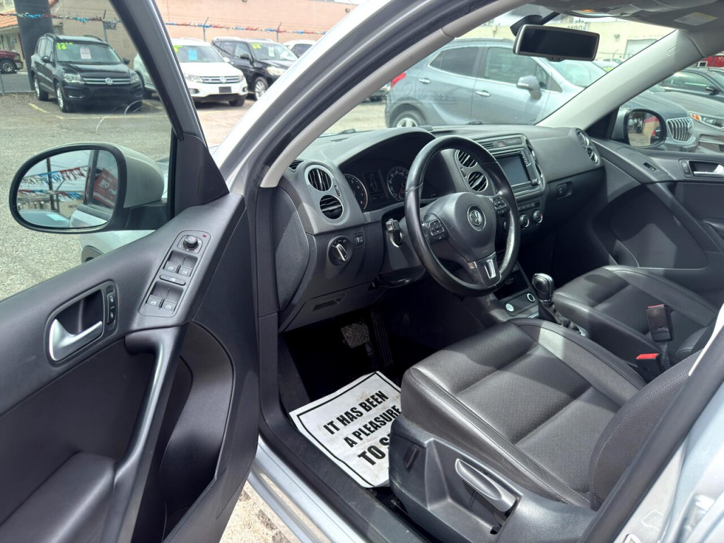 2017 Volkswagen Tiguan Image 16