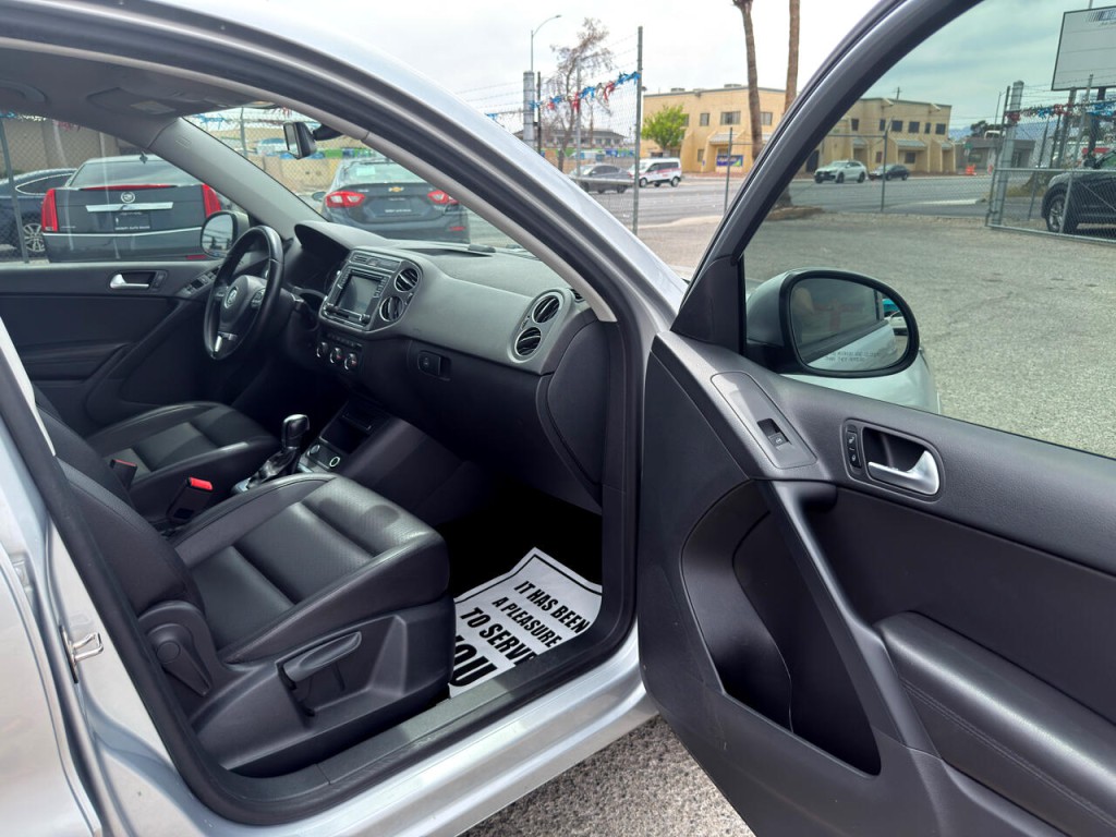 2017 Volkswagen Tiguan Image 20