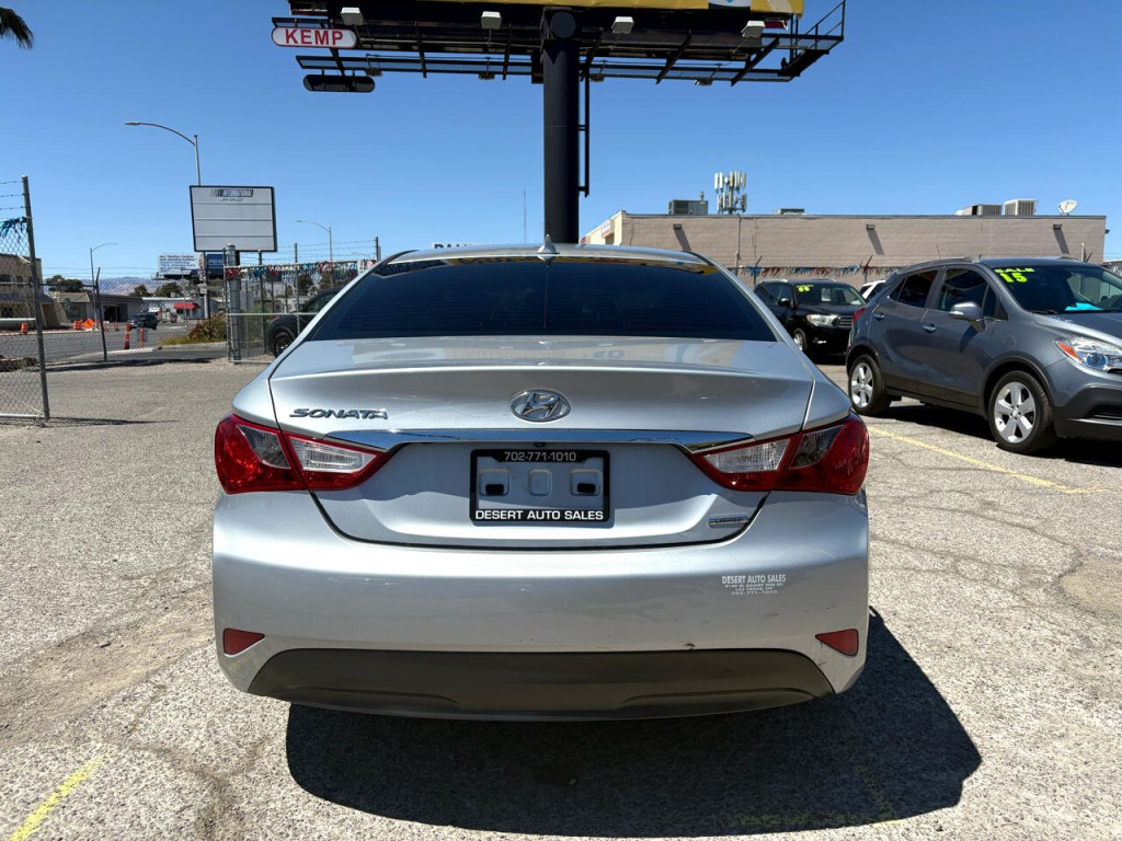 2014 Hyundai Sonata Image 8