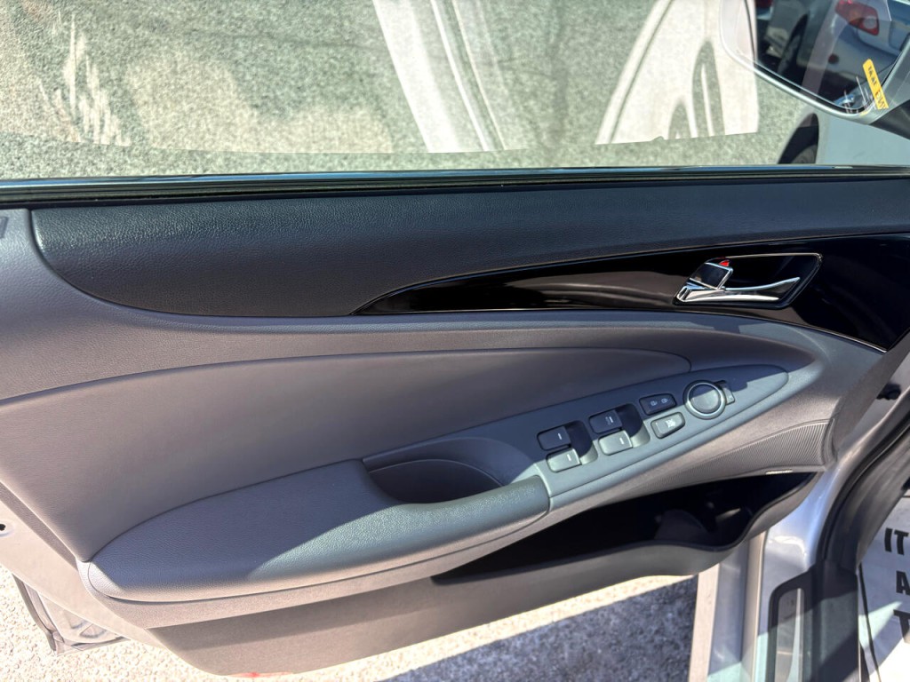 2014 Hyundai Sonata Image 12