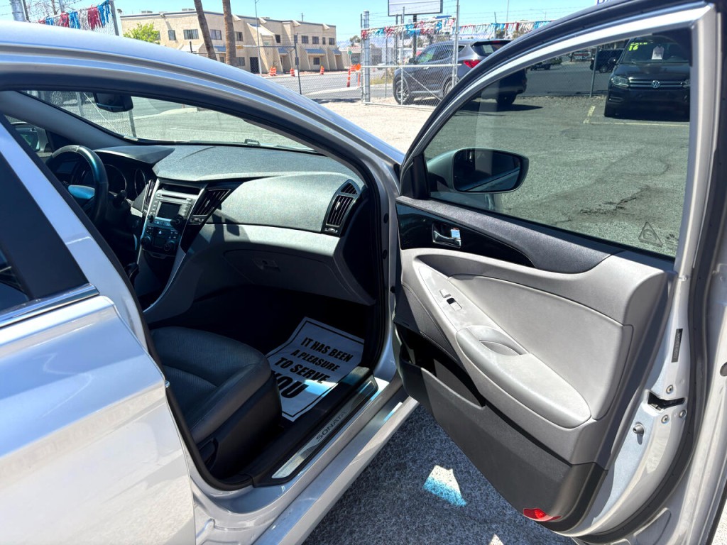 2014 Hyundai Sonata Image 16