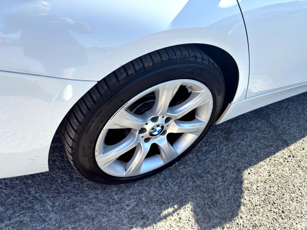 2015 BMW 3 Series Image 8