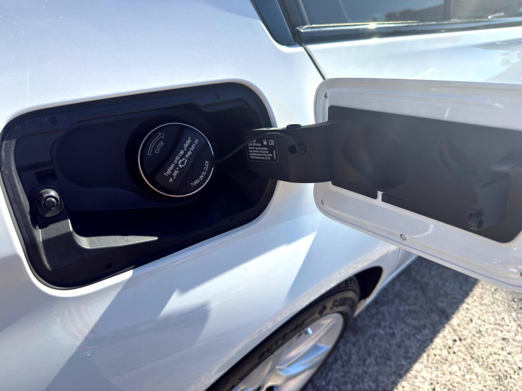 2015 BMW 3 Series Image 9