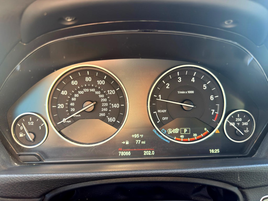 2015 BMW 3 Series Image 33