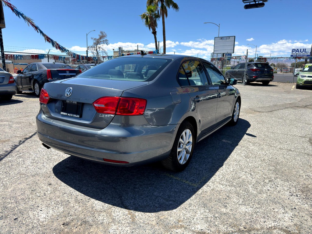 2012 Volkswagen Jetta Image 6