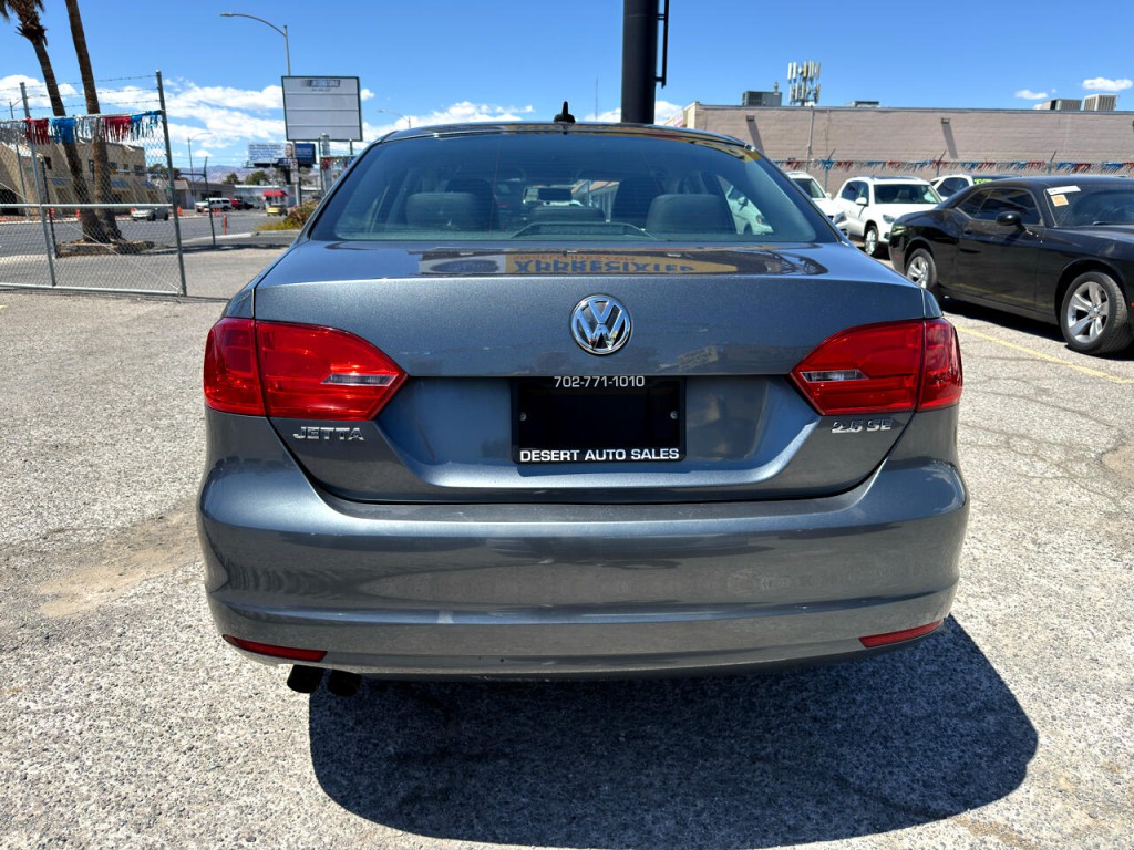 2012 Volkswagen Jetta Image 7