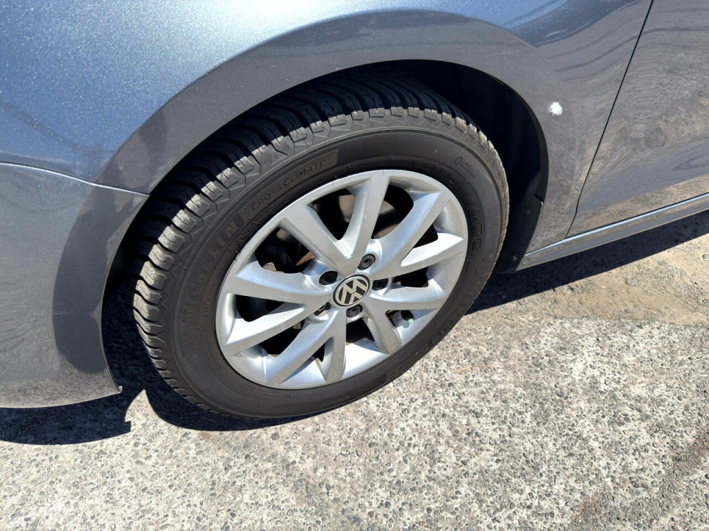 2012 Volkswagen Jetta Image 10