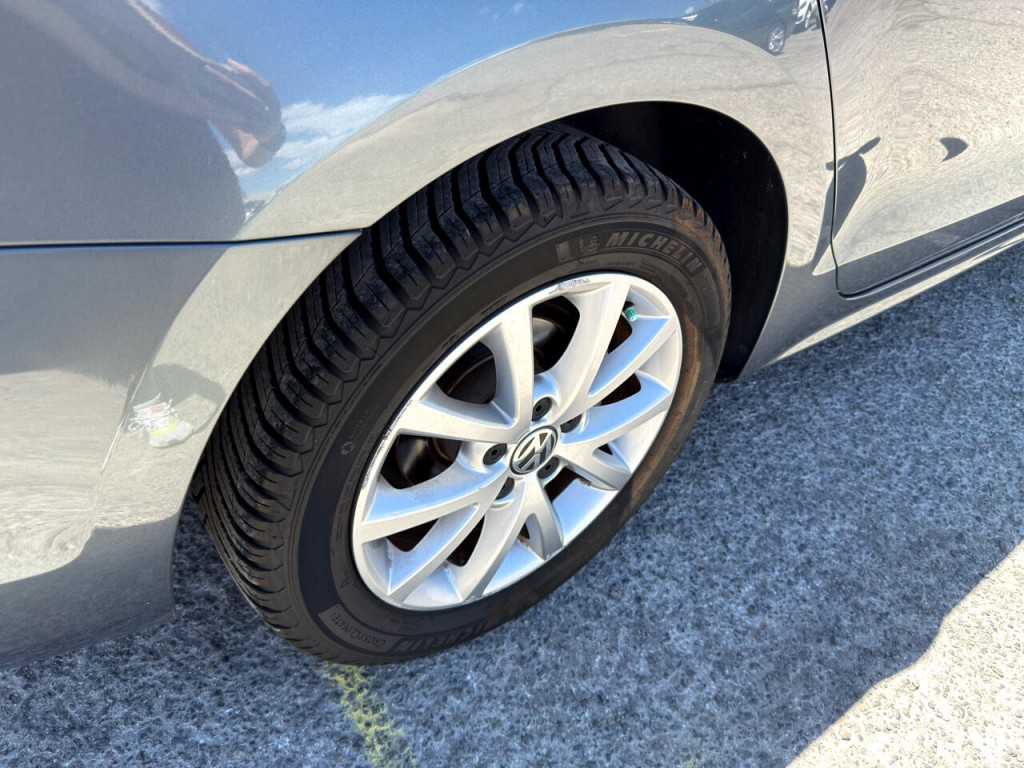 2012 Volkswagen Jetta Image 13