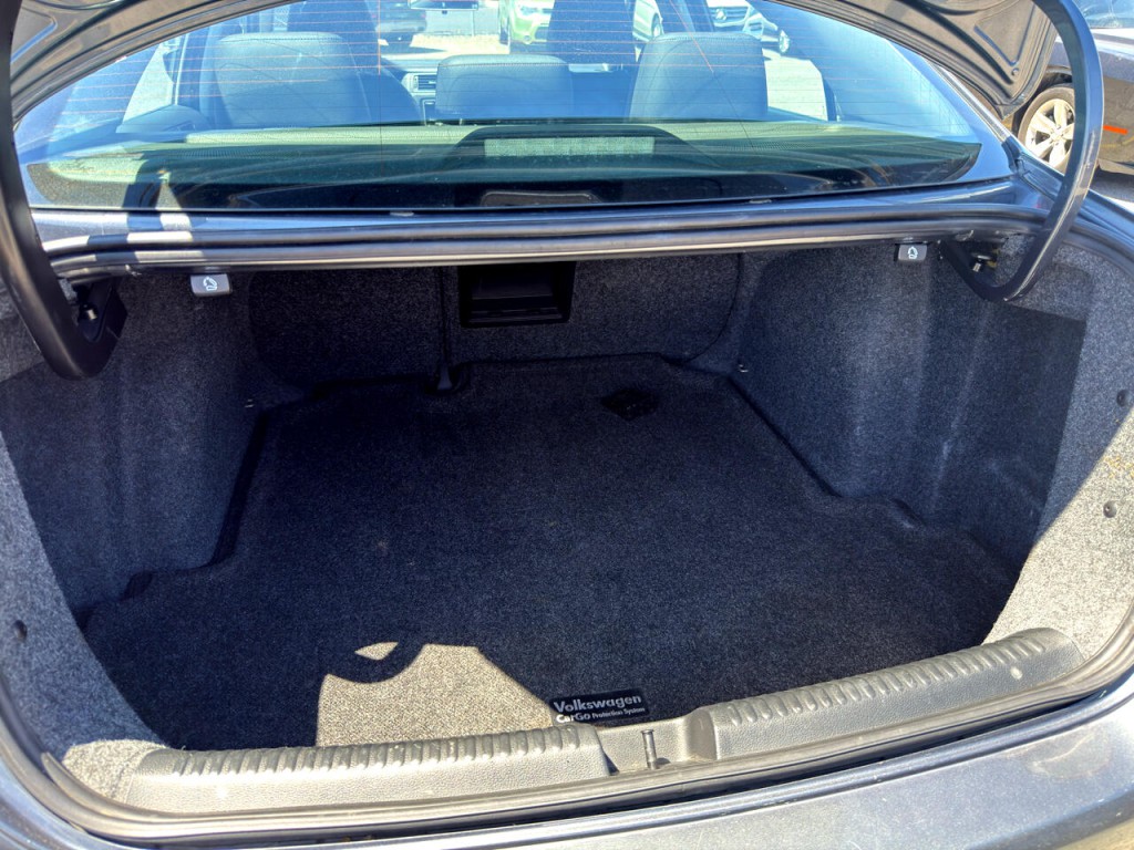 2012 Volkswagen Jetta Image 15
